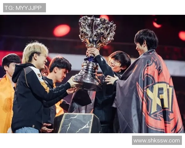 聚焦和平精英赛事分析:FPX战队实力与战术深度探讨 聚焦和平精英赛事分析:FPX战队实力与战术深度探讨